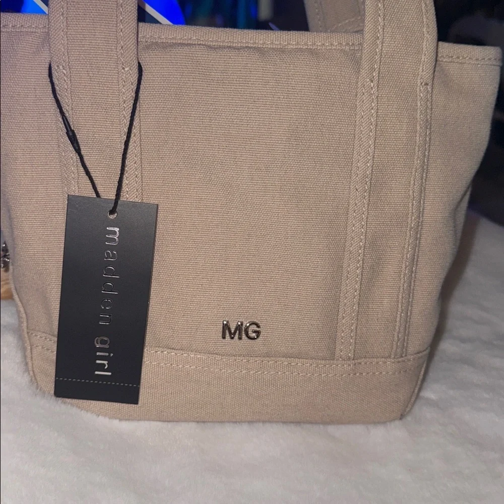 🏈🏈Madden Girl Beige Tote with Football Accents 🏈🏈 - Picture 6 of 9